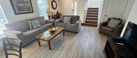 Huis, meerdere bedden, toegang tot zwembad, uitzicht op zwembad | Woonruimte