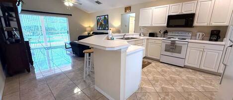 House, Multiple Beds, Pool Access, Golf View | Private kitchen | Coffee/tea maker, electric kettle