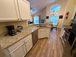 Coffee/tea maker - Private Pool Villa, Southern Dunes, Loads of Upgrades (Haines City)