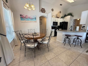 Casa, letti multipli, accesso alla piscina, vista piscina | Pasti