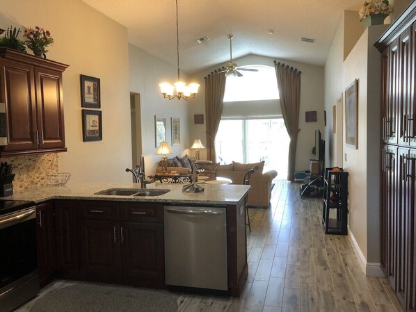 House, Multiple Beds, Patio, Golf View | Interior