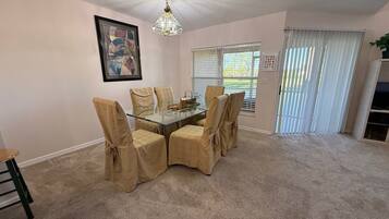 Townhome, Multiple Beds, Pool Access, Golf View | Dining