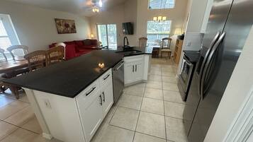 House, Multiple Beds, Pool Access, Pool View | Interior