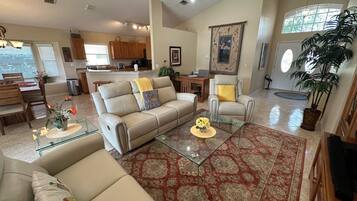 House, Multiple Beds, Pool Access, Pool View | Living area