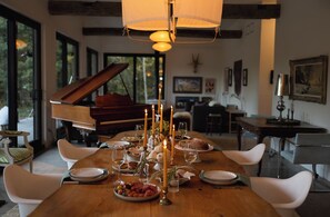 تناول الطعام