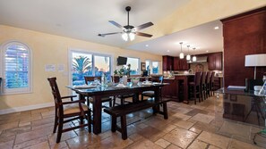 Interior - Chardonnay Charm by Avantstay Luxe Group Retreat w/ Pool Mins to Wineries (Temecula)