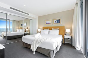 1 bedroom, in-room safe, iron/ironing board, internet - Cozy 1 Bedroom Apartment at H'Residence - Q Stay (HIL 12506 - 3N - NB) (Surfers Paradise)