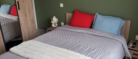 1 bedroom, iron/ironing board, WiFi