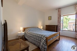 4 bedrooms, free WiFi