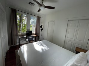 4 quartos, ferros/tábuas de passar roupa, Wi-Fi, roupa de cama