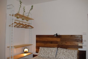 1 bedroom, free WiFi, bed sheets - Home and Garden, relaxation in Crema, old barn now home "Margherita" (Crema)
