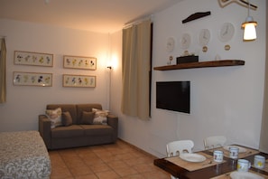 Interior - Home and Garden, relaxation in Crema, old barn now home "Margherita" (Crema)