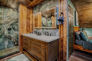 Shower, hair dryer, towels, soap - Trailhead Lodge • Sleeps 8 • 2 Kings + Bunks • Game Room • Steps to Trail (Gatlinburg)