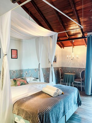 Bordeaux | Free WiFi - Essência do Sol Pousada (Florianópolis)