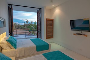 4 habitaciones, tabla de planchar con plancha, wifi y ropa de cama 