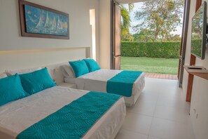 4 habitaciones, tabla de planchar con plancha, wifi y ropa de cama 