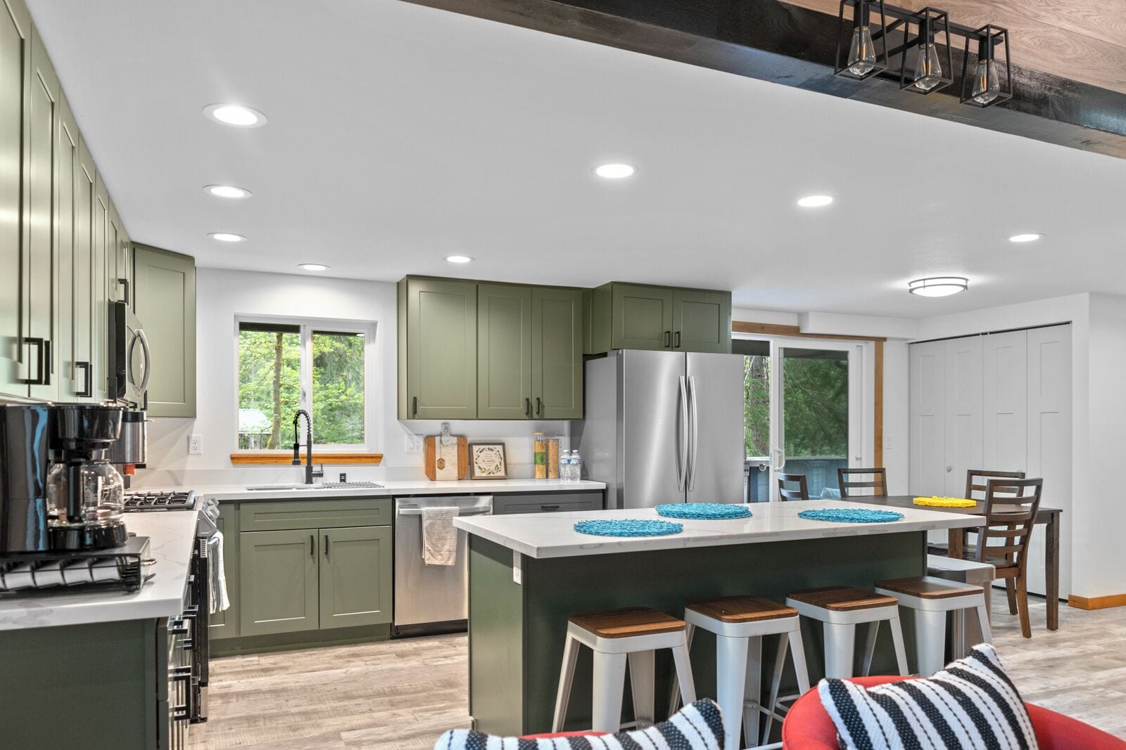 Microwave, oven, stovetop, dishwasher