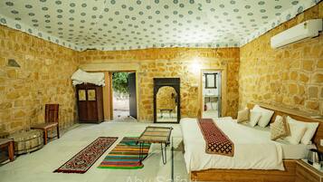 Luxury Swiss Tent, Oman with Dunes View | Desk, laptop workspace