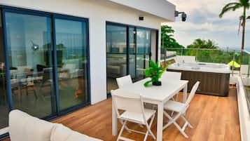 Suite – superior, sjøutsikt | Privat boblebad
