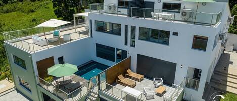 Fachada da propriedade