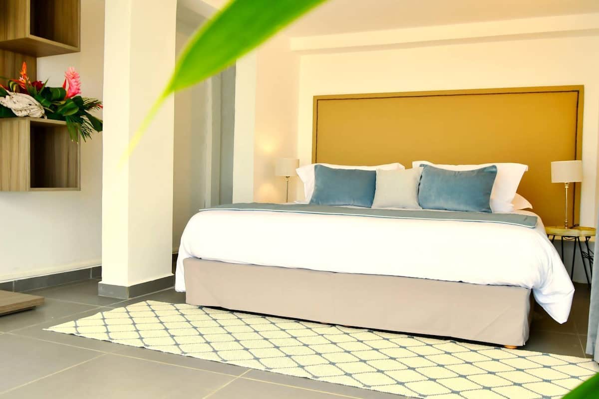 Studio Executive, ban công, quang cảnh biển | Két bảo mật tại phòng, bàn ủi/dụng cụ ủi quần áo 