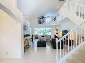 TV - Classic Arcades Heated Pool Home by Beach & Dining (Bonita Springs)