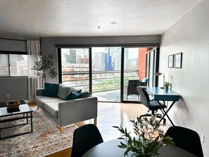 TV - Denver SkyLoft | Urban Oasis with City Views (Denver)