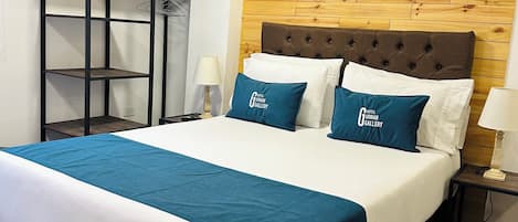 Basic-Doppelzimmer | Laptopgeeigneter Arbeitsplatz, kostenloses WLAN