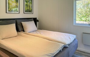 3 bedrooms, free WiFi - Awesome home in Hjerm with WiFi (Hjerm)