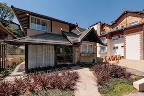 Front of property - Pousada Zammá Gramado (Gramado)