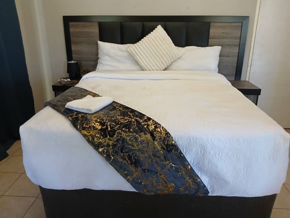 Individually furnished, iron/ironing board, free WiFi