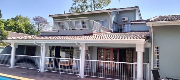 Voorkant van accommodatie