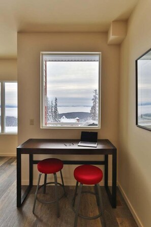 Interior - Spacious 3-Bedroom Townhome w/ Stunning Views, Hot Tub & Ski-In/Ski-Out (Vernon)