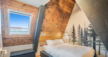 Spacious Mountain Retreat w/ Beautiful Loft! – Perfect for small groups!