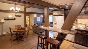 Interior - Charming 2-Bedroom Suite – Perfect for Families & Groups (Vernon)