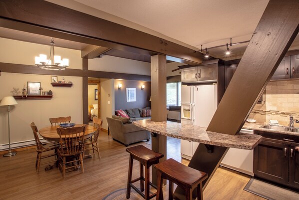 Interior - Charming 2-Bedroom Suite w/ Hot Tub & Ski in/Out – Perfect for Families & Groups (Vernon)