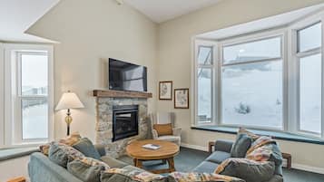 TV connectée, cheminée