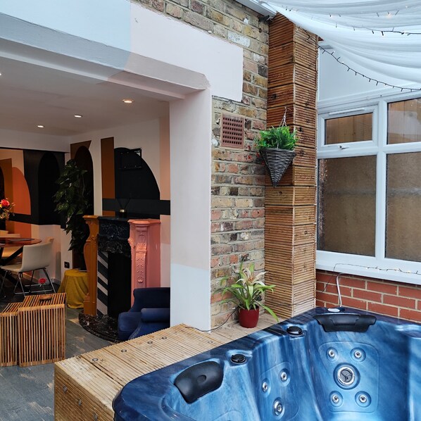 Flat-screen TV - Tower Bridge Property  (London)