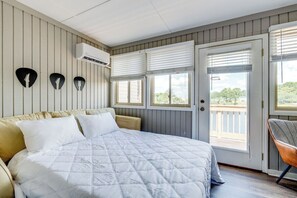 2 Schlafzimmer, Schreibtisch, Bügeleisen/Bügelbrett, Reisekinderbett