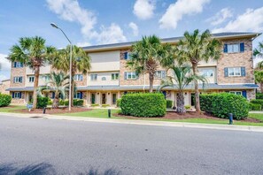 Exterior - Rhythm Retreat  | Bar, Patio & Space for 10 (Myrtle Beach)