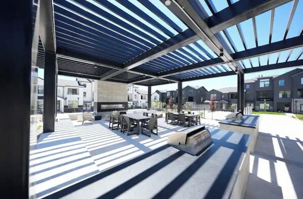 屋外ダイニングエリア