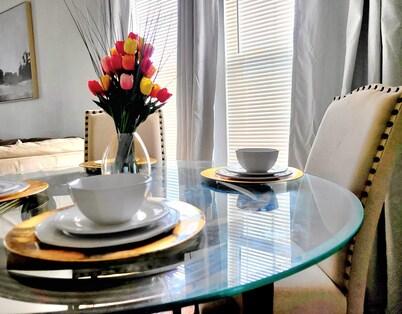 Charming 3-bedroom house in brilliant Dallas with WiFi, AC