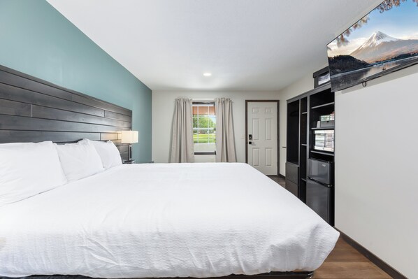 Standard Studio, 1 King Bed