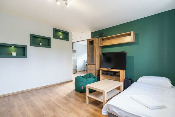 1 bedroom, iron/ironing board, WiFi, bed sheets