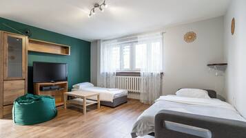 1 habitación, tabla de planchar con plancha, wifi y ropa de cama