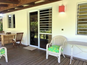 Outdoor dining - Villa Océane by ENJOY VILLAS MOOREA - 8 pax / 4 bedrooms / A.C. front sea (Moorea-Maiao)