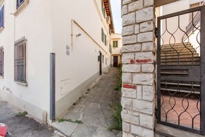 Exterior detail - GuestHost - The Sun of Florence Home (Firenze)