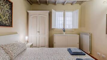 2 chambres, fer et planche Ă repasser, Wi-Fi, draps fournis
