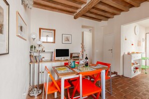 Dining - GuestHost - The Sun of Florence Home (Firenze)