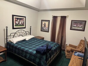 3 chambres, fer et planche à repasser, Wi-Fi, draps fournis